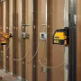 Лазерный нивелир DeWALT линейный, 3 батареи тип АА, красный луч, 0.75 кг, кейс (DW088K)